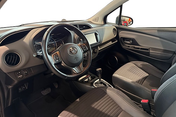 Toyota Yaris 10 of 23