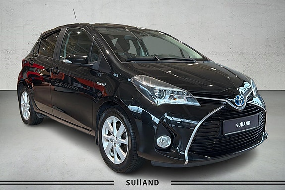Toyota Yaris 3 of 23