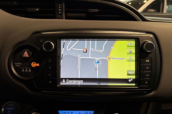 Toyota Yaris 14 of 23