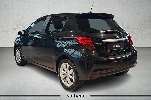 Toyota Yaris 5 of 23