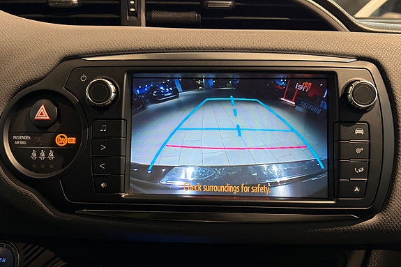 Toyota Yaris 15 of 23