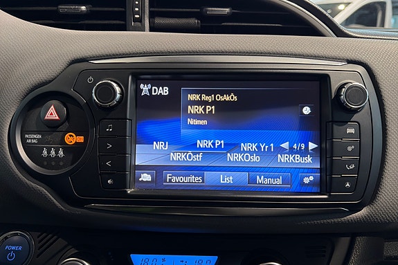 Toyota Yaris 16 of 23