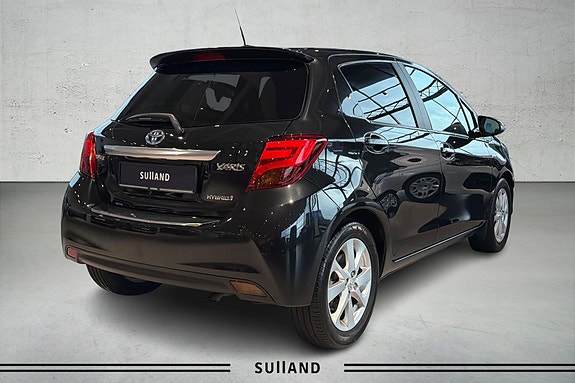 Toyota Yaris 7 of 23