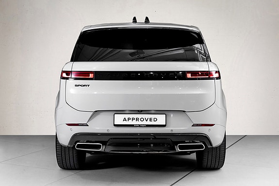 Land Rover Range Rover Sport 7 of 30