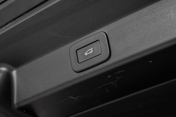 Land Rover Range Rover Sport 27 of 30