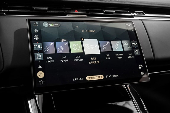 Land Rover Range Rover Sport 21 of 30