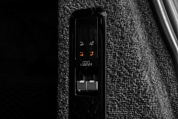 Land Rover Range Rover Sport 26 of 30