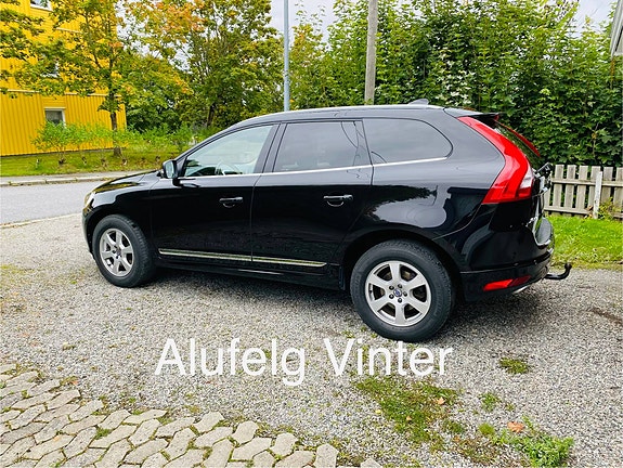 Volvo XC60 17 of 25