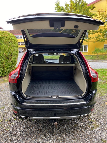 Volvo XC60 5 of 25