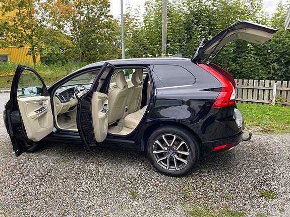 Volvo XC60 6 of 25