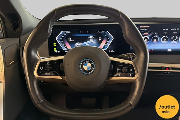 BMW iX 30 of 30
