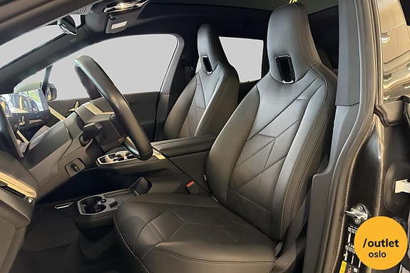 BMW iX 15 of 30