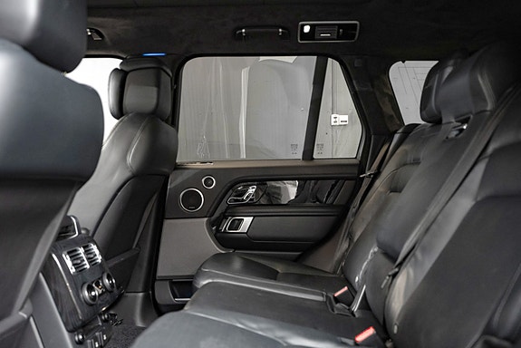 Land Rover Range Rover 23 of 25