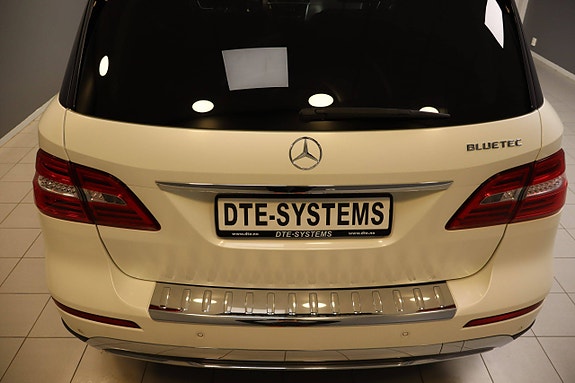 Mercedes-Benz ML250 6 of 30