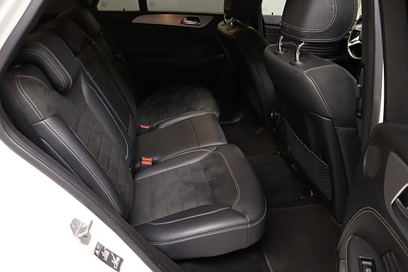 Mercedes-Benz ML250 26 of 30