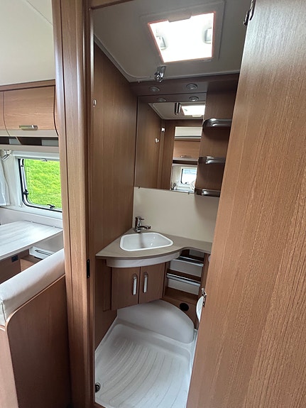 Knaus W04 Sport 420 m. fuktskade 7 of 19