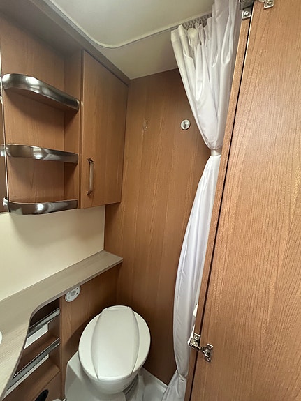 Knaus W04 Sport 420 m. fuktskade 8 of 19