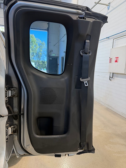 Nissan Navara 21 of 30