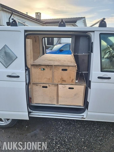 Volkswagen Transporter 15 of 18