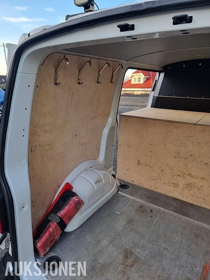 Volkswagen Transporter 13 of 18
