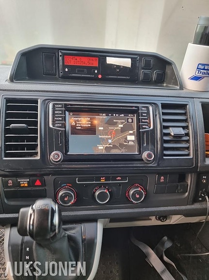 Volkswagen Transporter 12 of 18