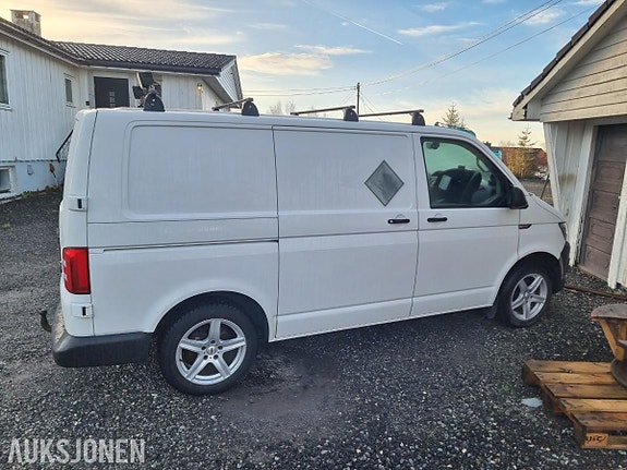 Volkswagen Transporter 4 of 18