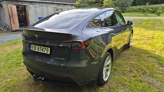 Tesla Model Y 3 of 11