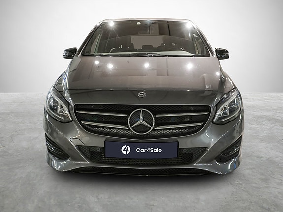 Mercedes-Benz 180 8 of 27