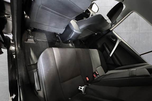 Toyota RAV4 17 of 18