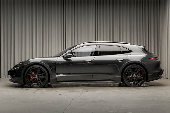Porsche 12 of 30