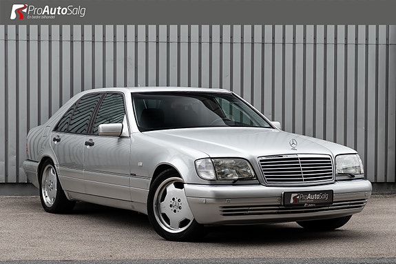 Mercedes-Benz 300 SE 5 of 30