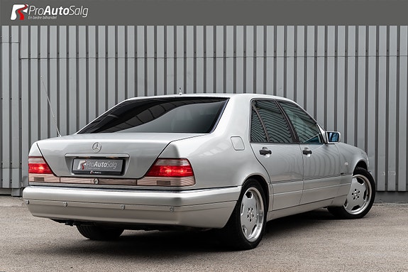 Mercedes-Benz 300 SE 4 of 30