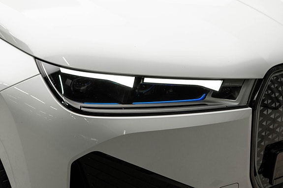 BMW iX 3 of 30