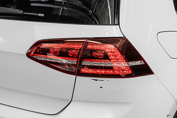 Volkswagen e-Golf VII 5 of 23