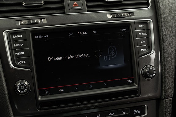 Volkswagen e-Golf VII 17 of 23