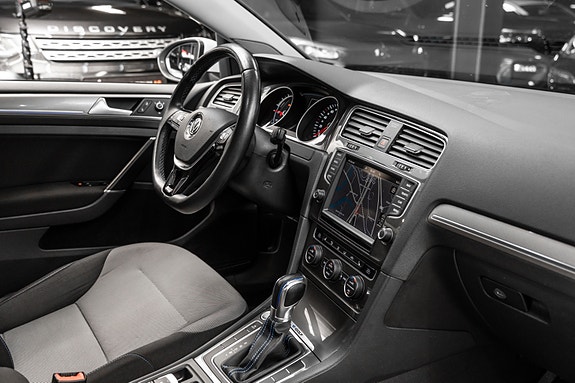 Volkswagen e-Golf VII 23 of 23