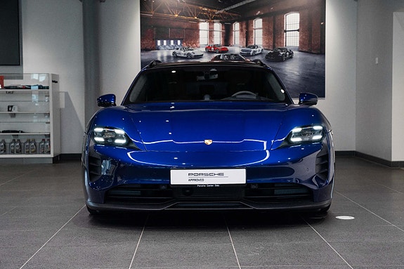 Porsche Taycan Sport Turismo 19 of 30