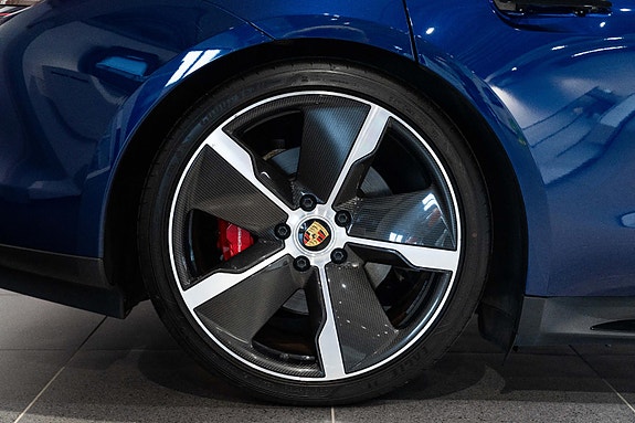 Porsche Taycan Sport Turismo 15 of 30