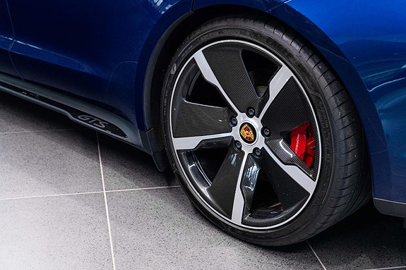 Porsche Taycan Sport Turismo 11 of 30