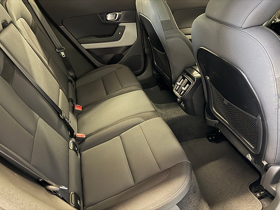 Polestar 2 11 of 30