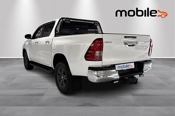 Toyota HiLux 21 of 24