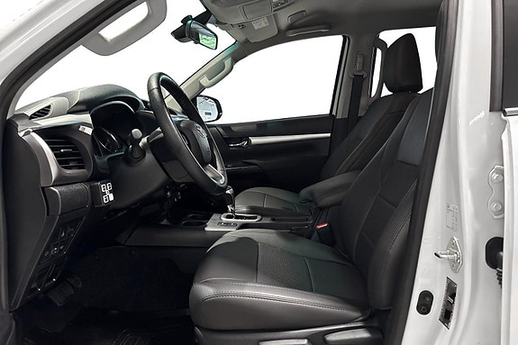 Toyota HiLux 8 of 24