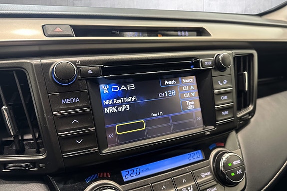Toyota RAV4 12 of 22