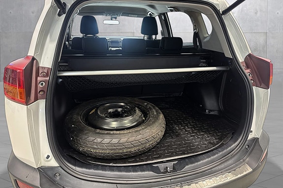 Toyota RAV4 21 of 22