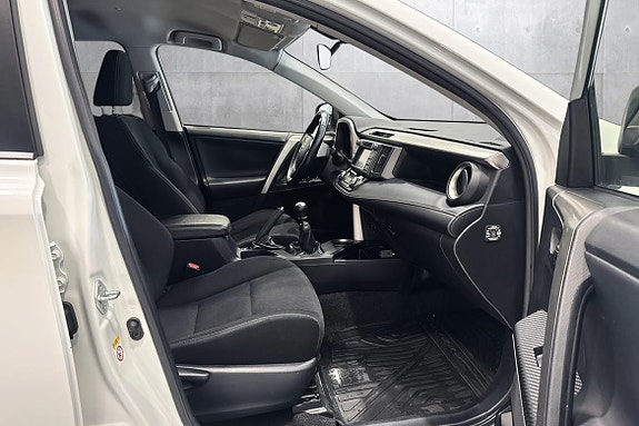 Toyota RAV4 18 of 22