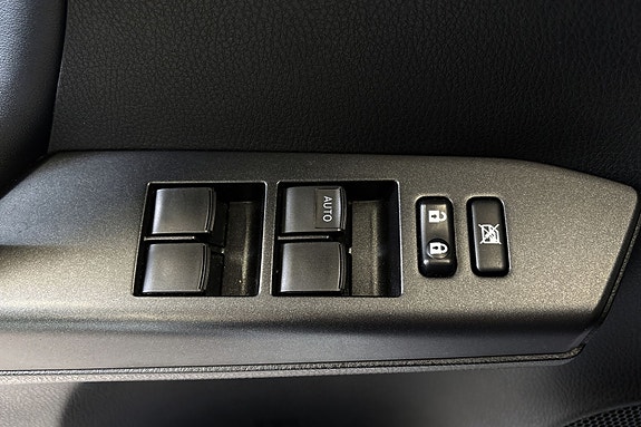 Toyota RAV4 28 of 28