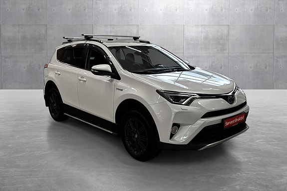 Toyota RAV4 7 of 28