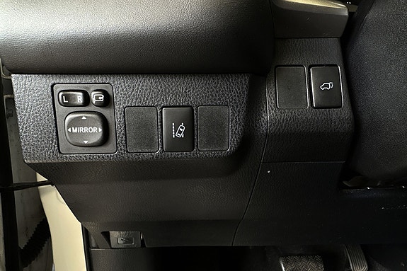 Toyota RAV4 27 of 28