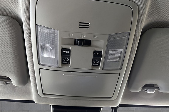 Toyota RAV4 26 of 28