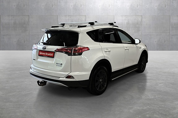 Toyota RAV4 5 of 28